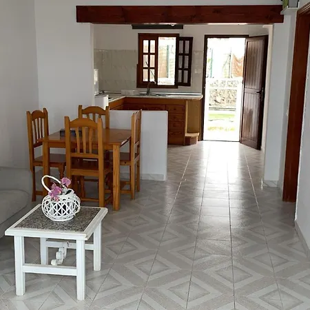 Casa Elenita Apartment La Oliva
